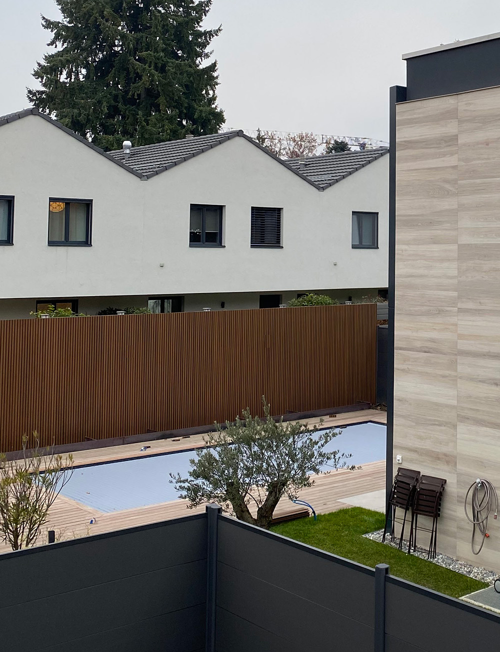 Poser un bardage clairevoie en 5 étape Neowood